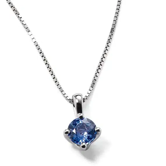 Sapphire pendant necklace